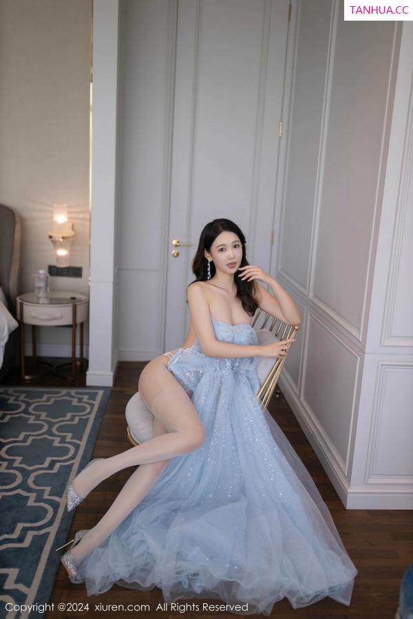 唐安琪  [XiuRen]高清写真图 2024.12.02 No.9538 唐安琪 礼裙美腿第50张图片